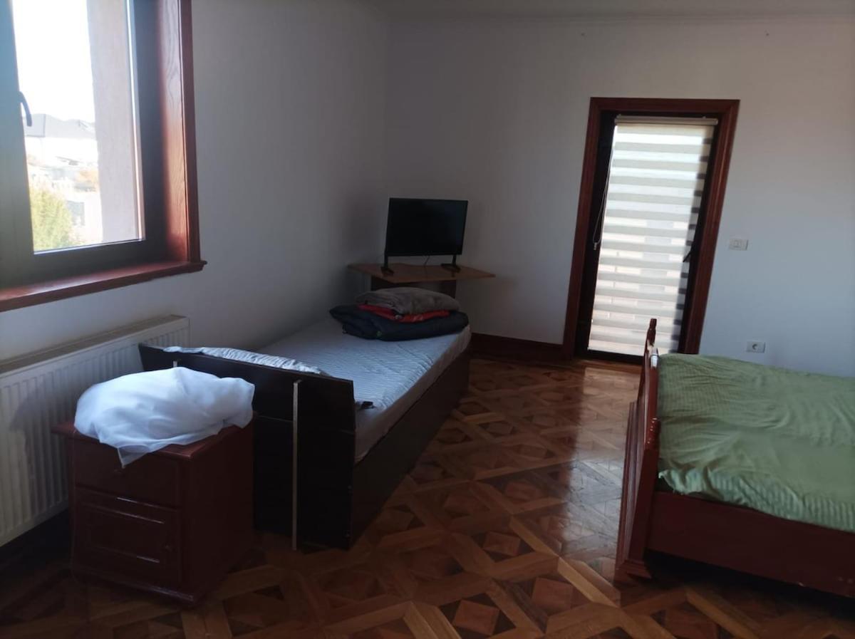 Casa De Vacanta Târgu Jiu Exteriér fotografie